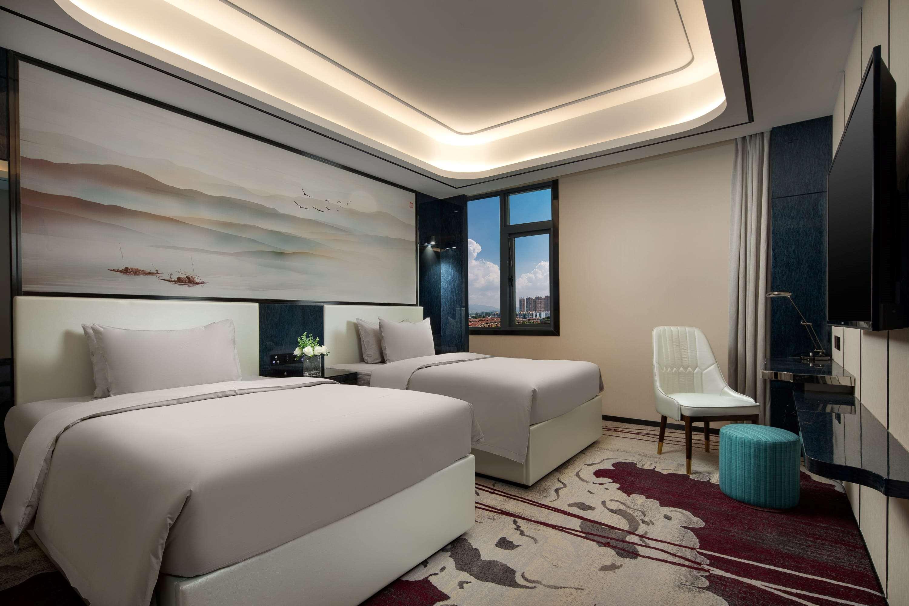 Ramada By Wyndham Mengzi Suites Eksteriør bilde