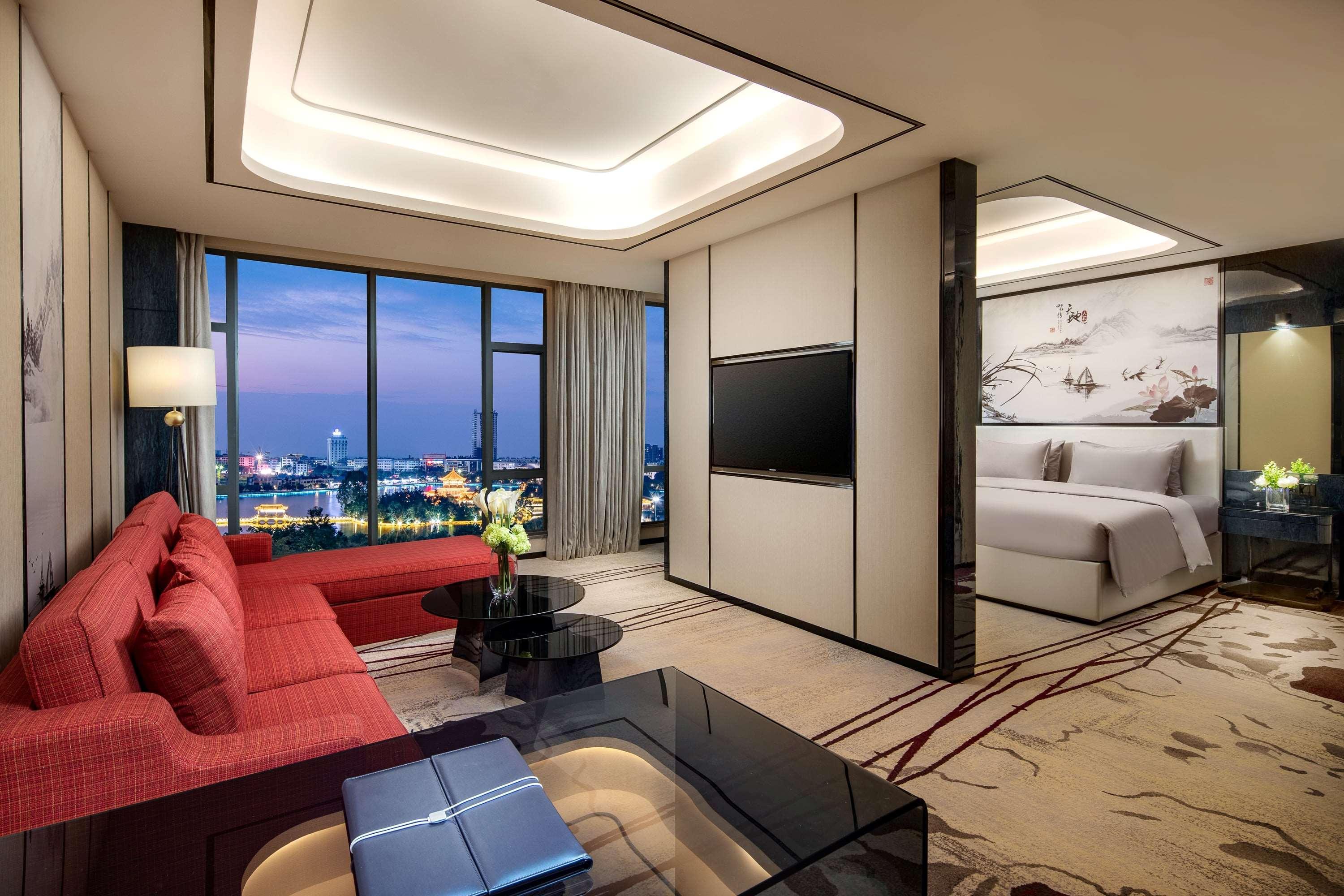 Ramada By Wyndham Mengzi Suites Eksteriør bilde