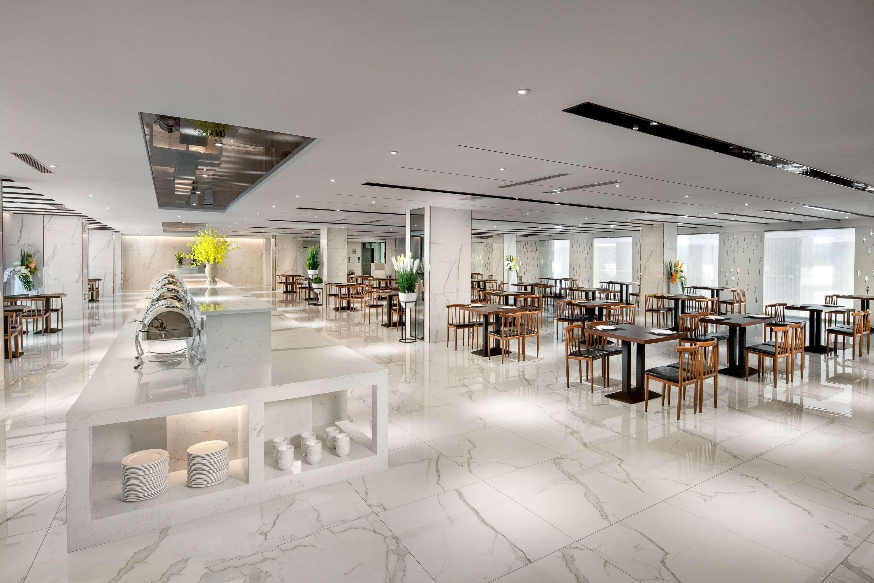 Ramada By Wyndham Mengzi Suites Eksteriør bilde